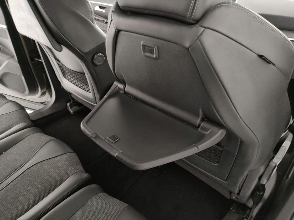 Peugeot 5008 nuova a Caserta (12)