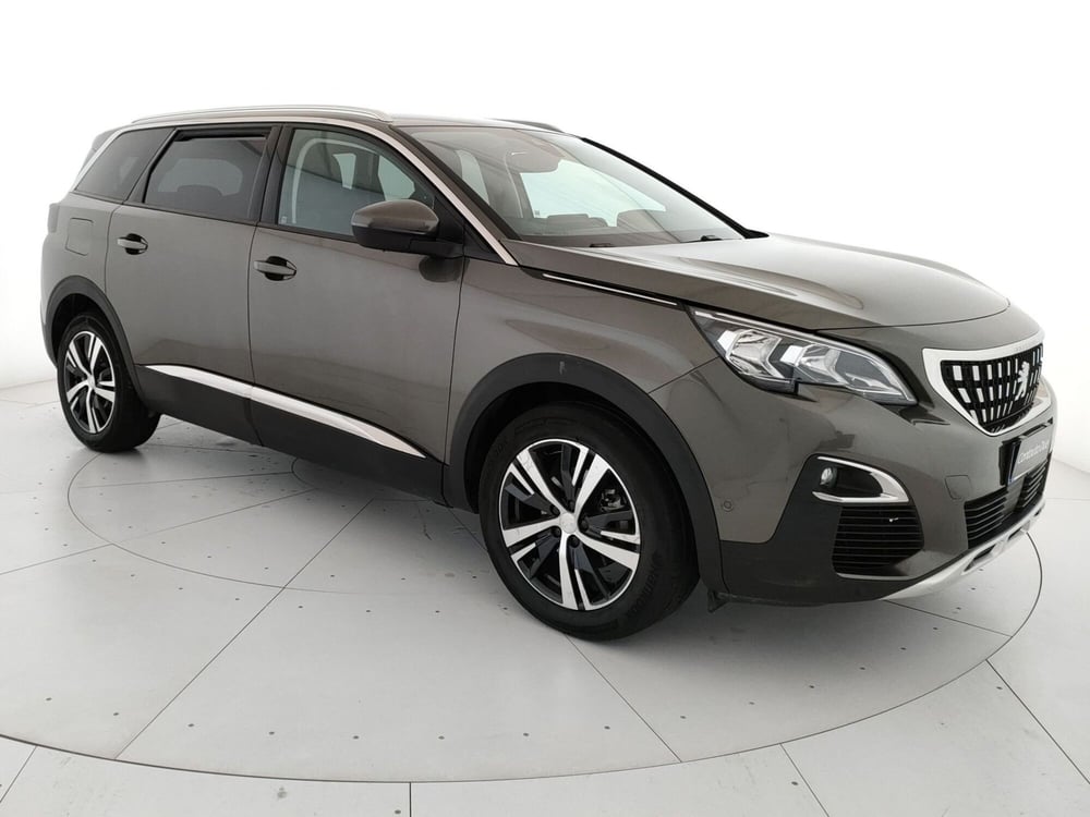 Peugeot 5008 nuova a Caserta (3)