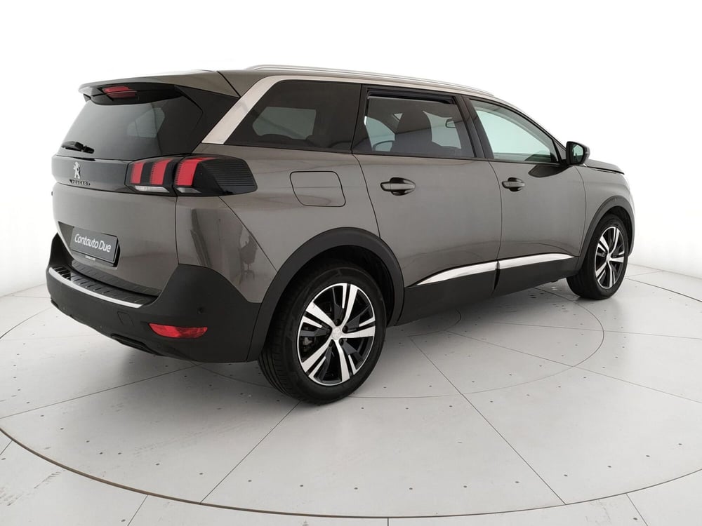 Peugeot 5008 nuova a Caserta (5)