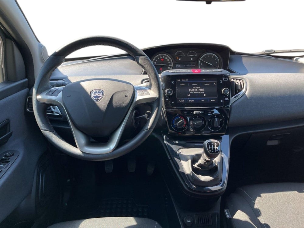 Lancia Ypsilon usata a Torino (11)