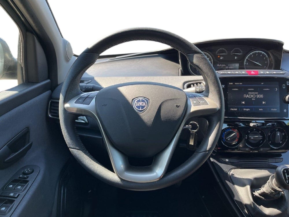 Lancia Ypsilon usata a Torino (12)