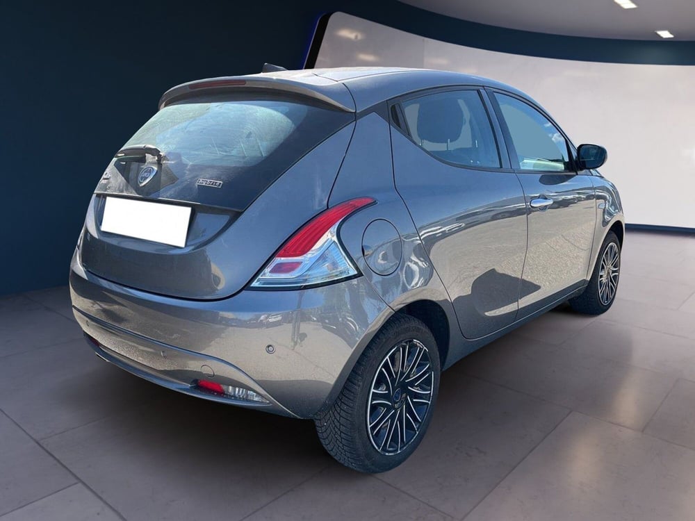 Lancia Ypsilon usata a Torino (4)