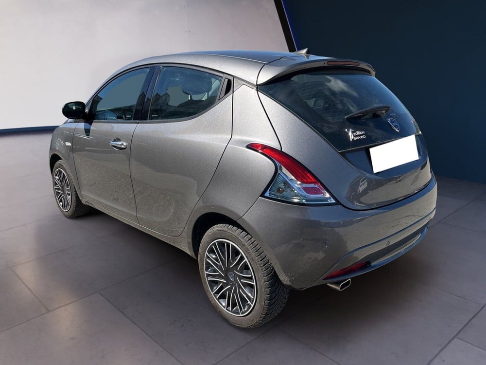 Lancia Ypsilon usata a Torino (5)