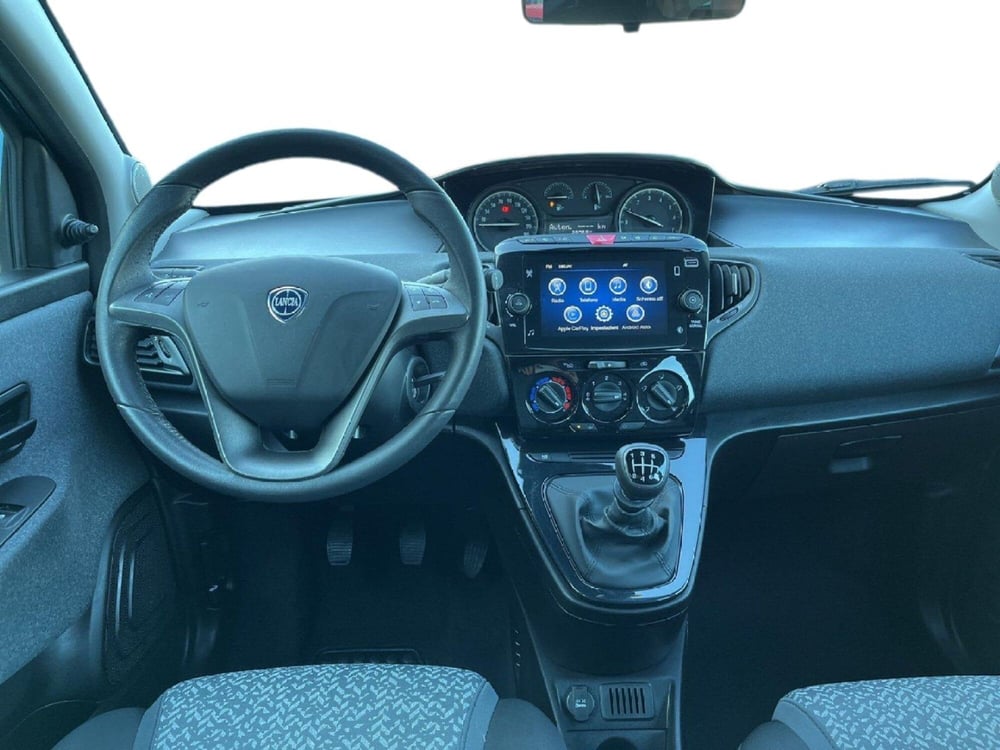 Lancia Ypsilon usata a Torino (10)