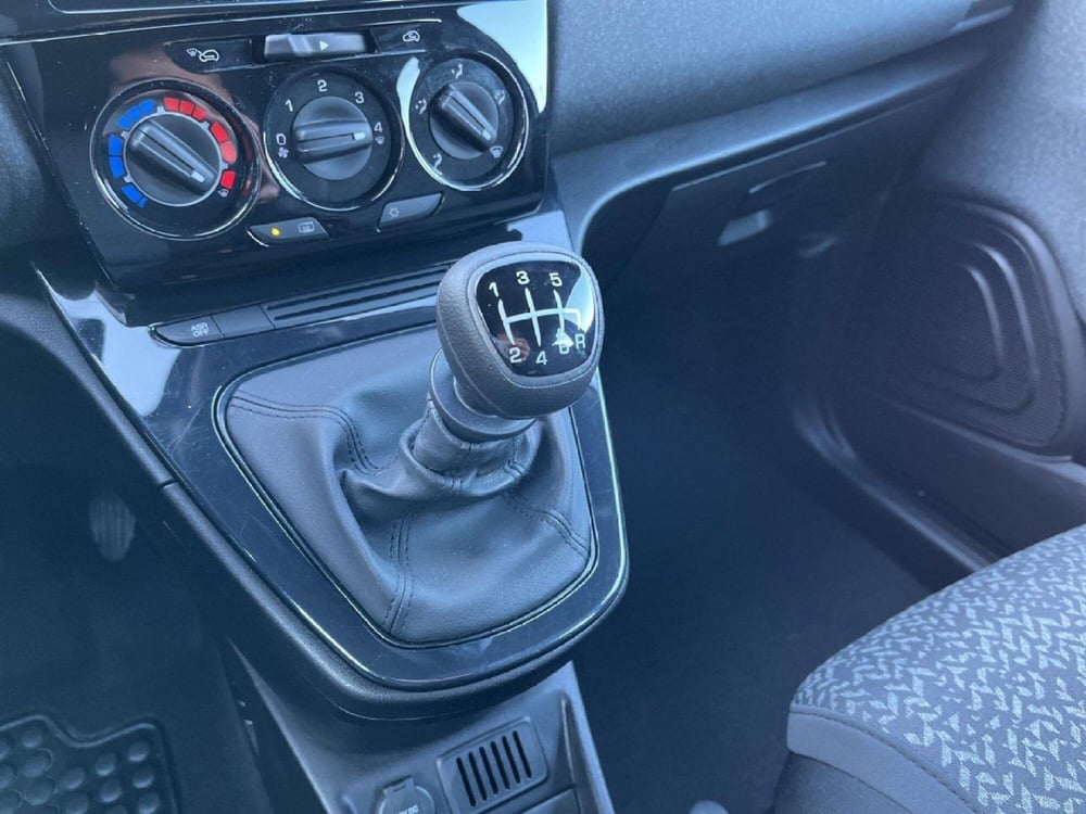 Lancia Ypsilon usata a Torino (13)
