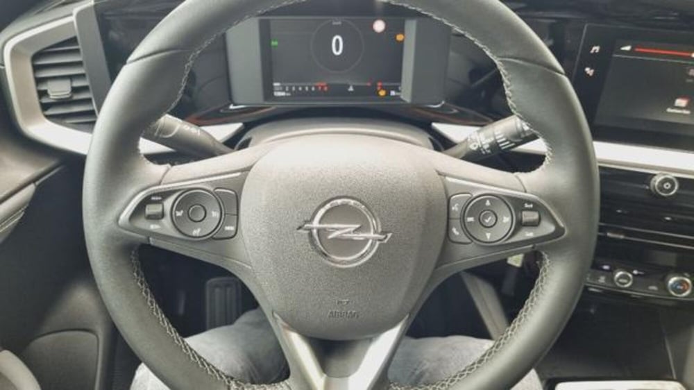 Opel Mokka usata a Savona (8)