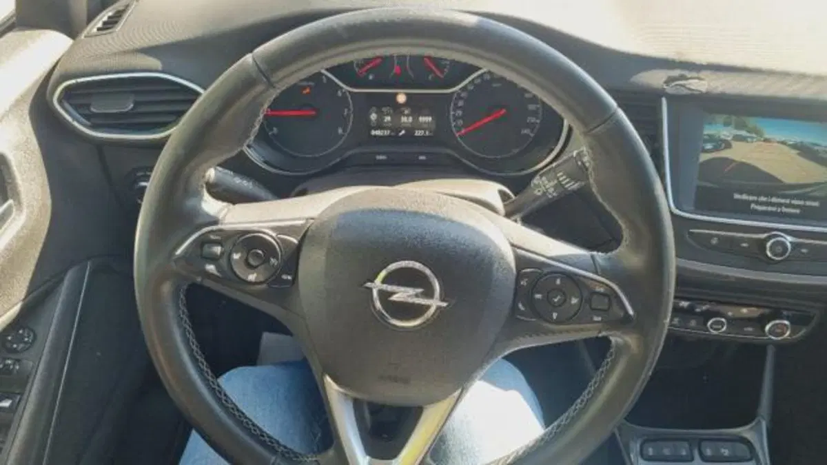 Opel Crossland usata a Savona (11)