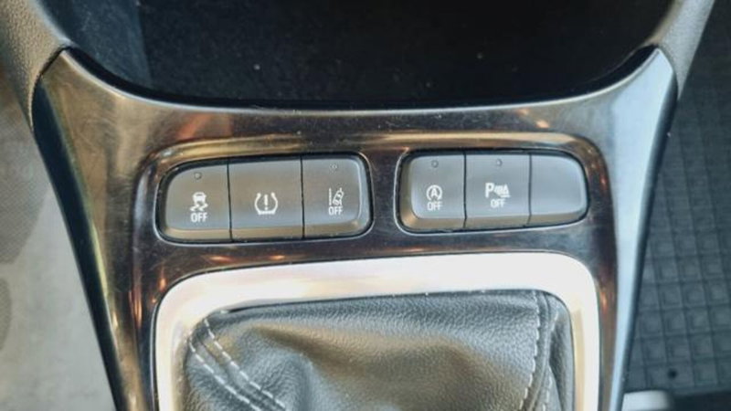 Opel Crossland usata a Savona (12)