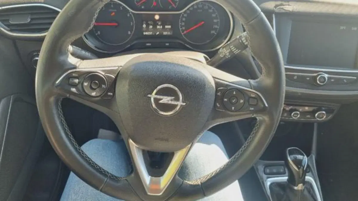 Opel Crossland usata a Savona (6)