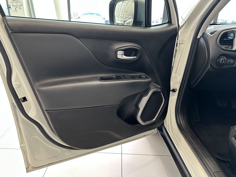 Jeep Renegade usata a Latina (11)