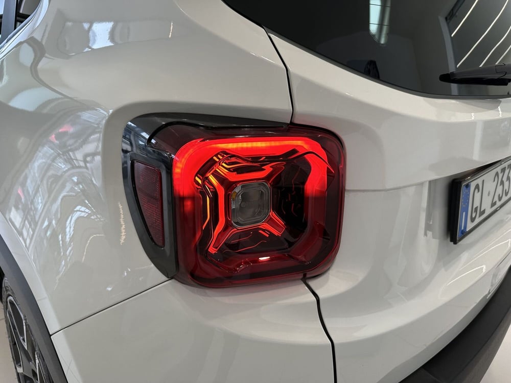Jeep Renegade usata a Latina (15)