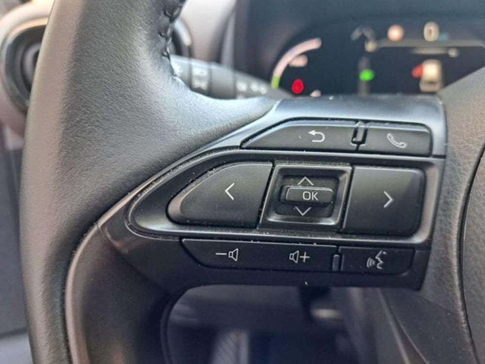 Toyota Yaris Cross usata a Savona (14)