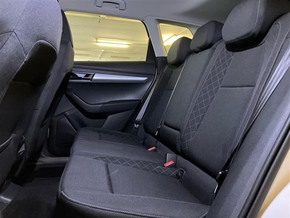 Skoda Karoq usata a Como (11)