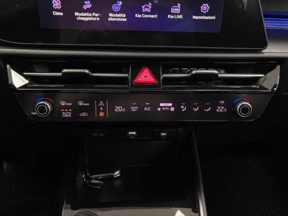 Kia Niro usata a Como (19)