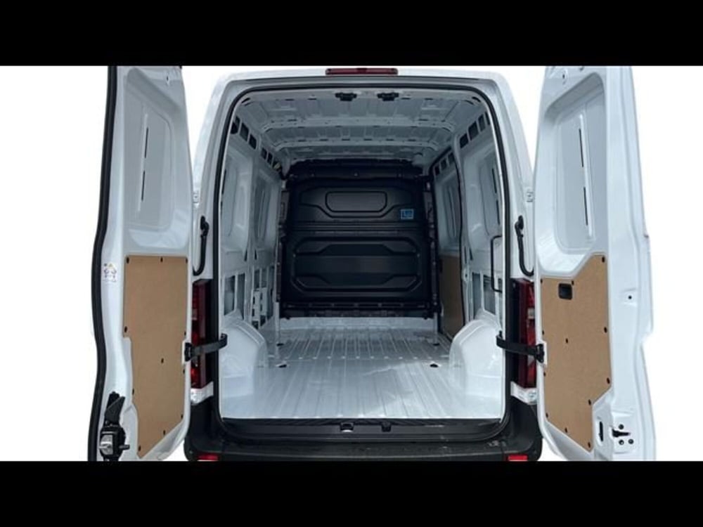 Renault Trucks Master Furgone nuova a Firenze (5)