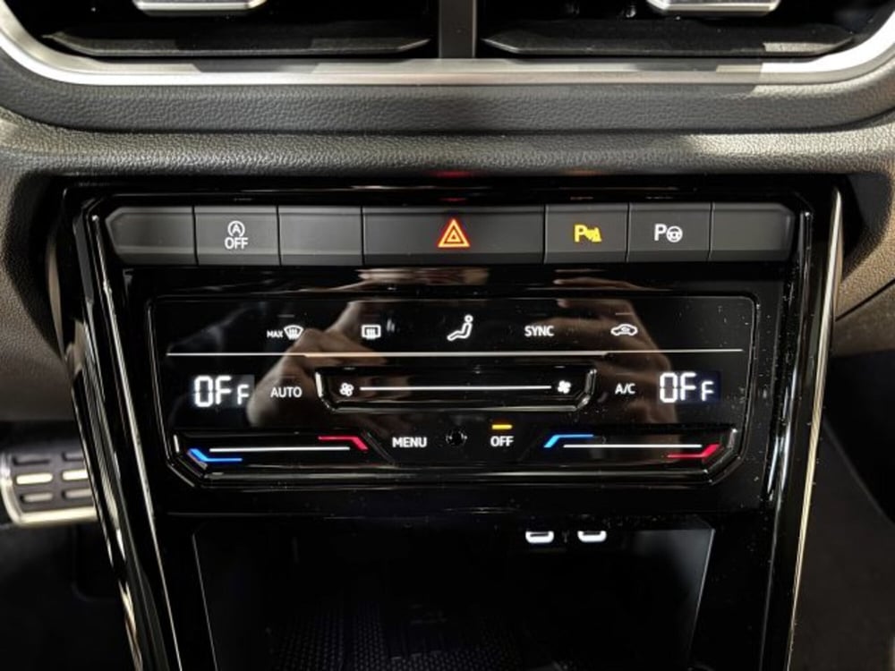 Volkswagen T-Roc nuova a Vicenza (17)
