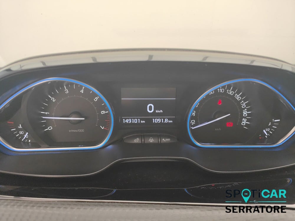 Peugeot 2008 usata a Como (10)