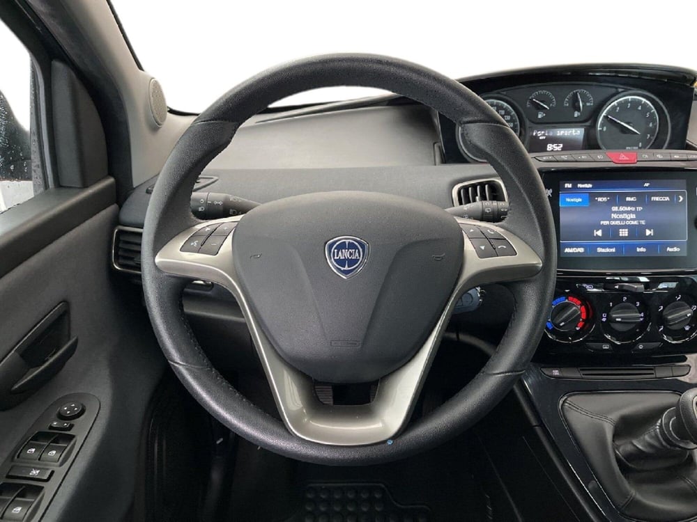 Lancia Ypsilon usata a Torino (12)