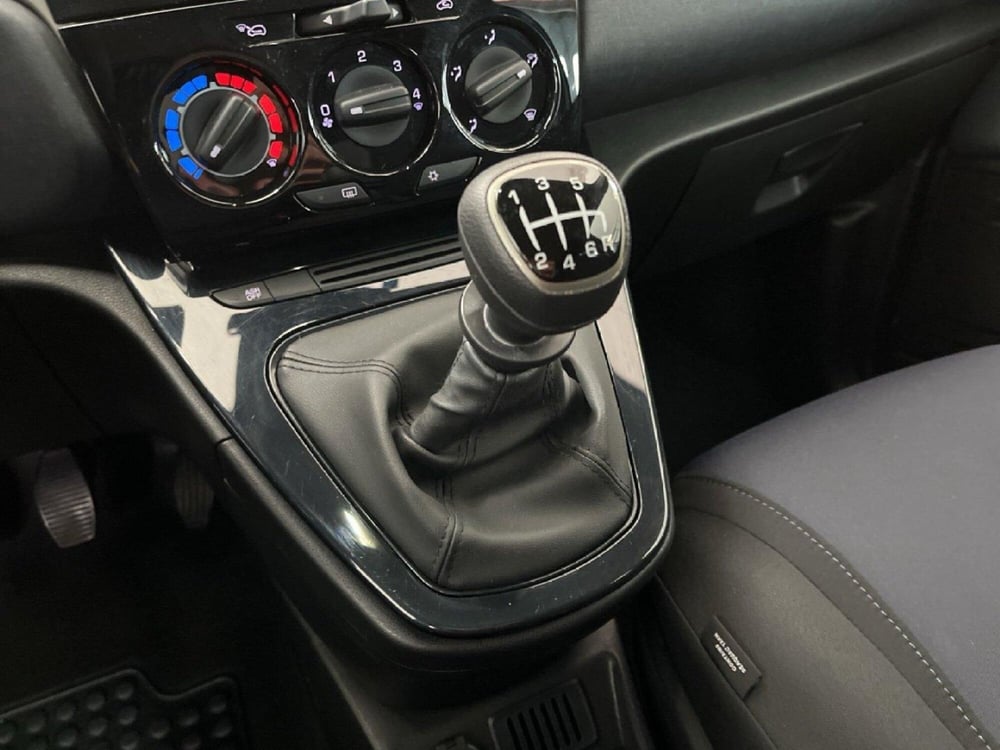 Lancia Ypsilon usata a Torino (14)