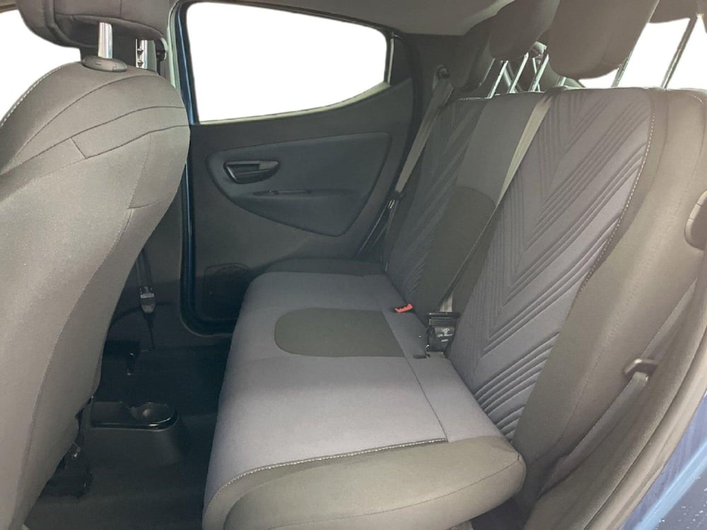 Lancia Ypsilon usata a Torino (9)
