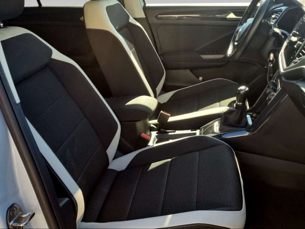 Volkswagen T-Roc usata a Livorno (12)