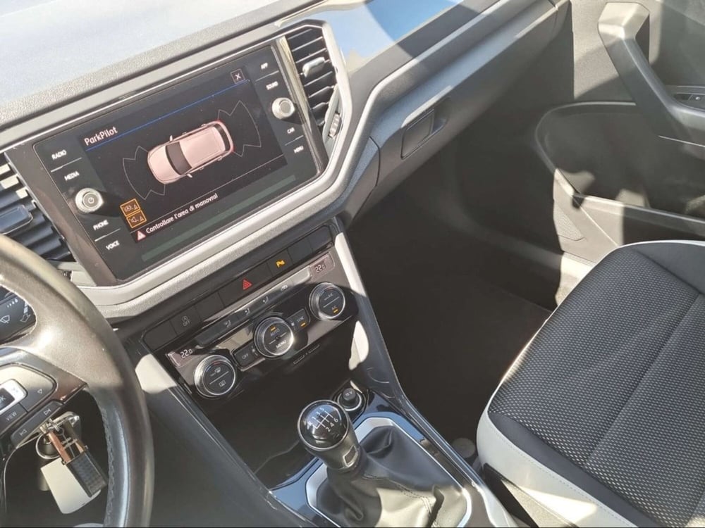 Volkswagen T-Roc usata a Livorno (13)