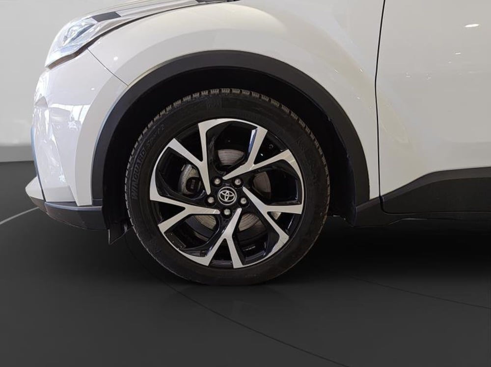Toyota Toyota C-HR usata a Genova (18)