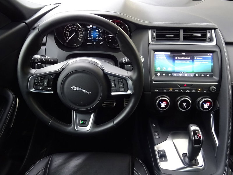 Jaguar E-Pace usata a Como (10)