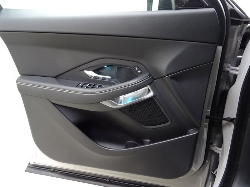 Jaguar E-Pace usata a Como (11)