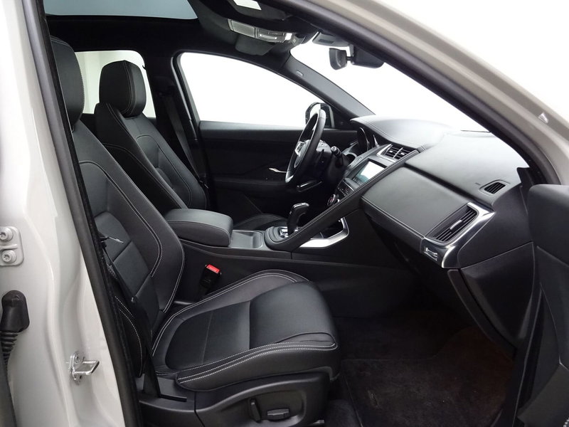 Jaguar E-Pace usata a Como (3)