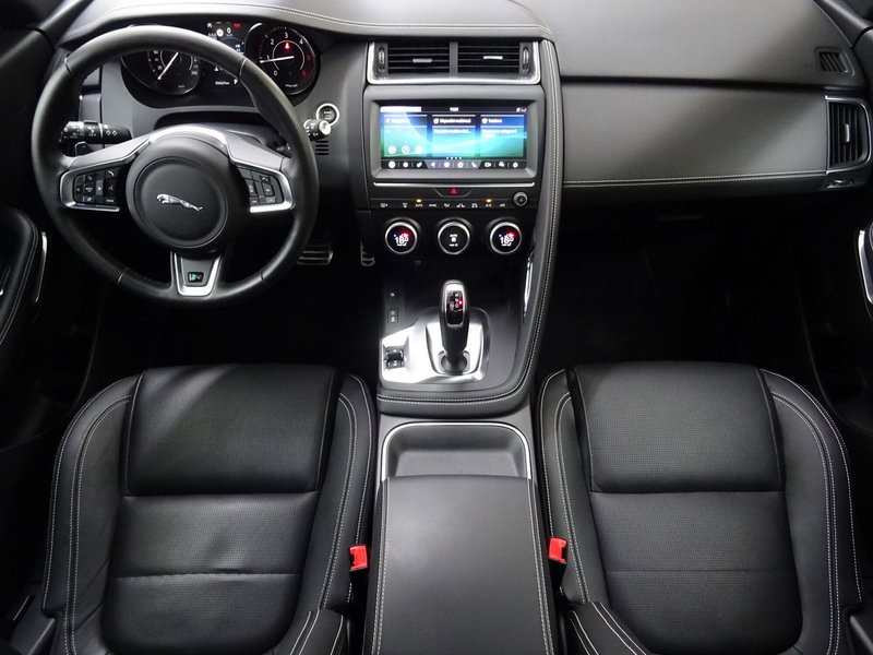 Jaguar E-Pace usata a Como (4)