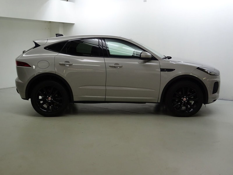 Jaguar E-Pace usata a Como (6)