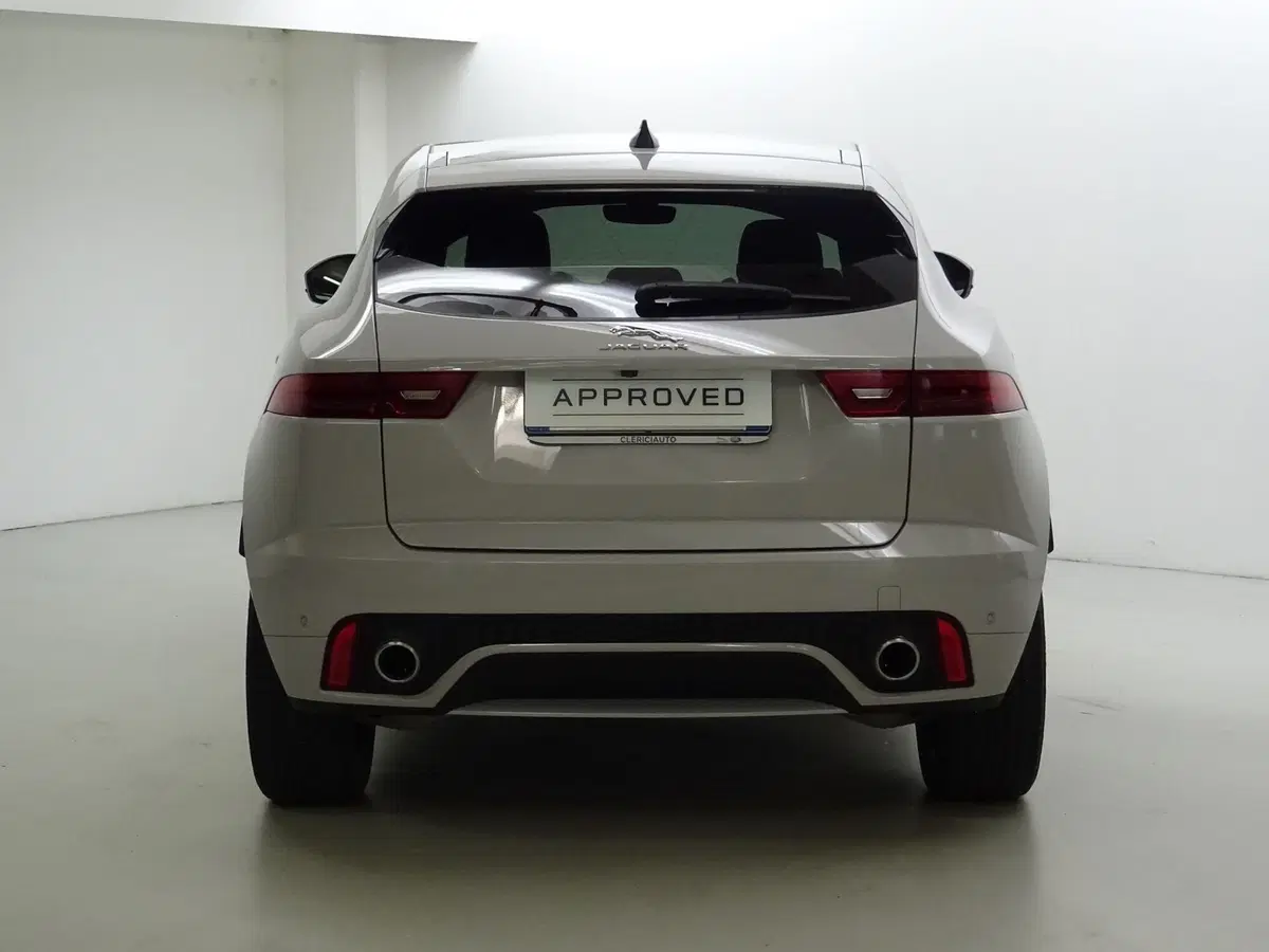 Jaguar E-Pace usata a Como (8)
