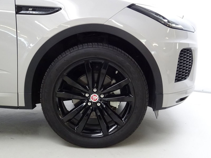 Jaguar E-Pace usata a Como (9)