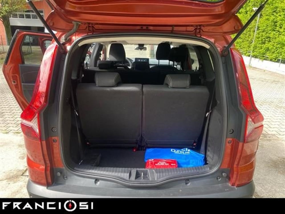 Dacia Jogger usata a Modena (12)