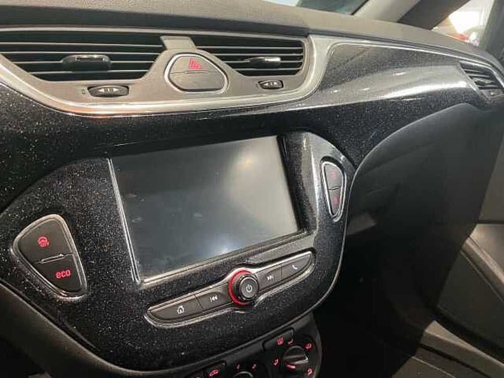 Opel Corsa Coupé usata a Milano (10)
