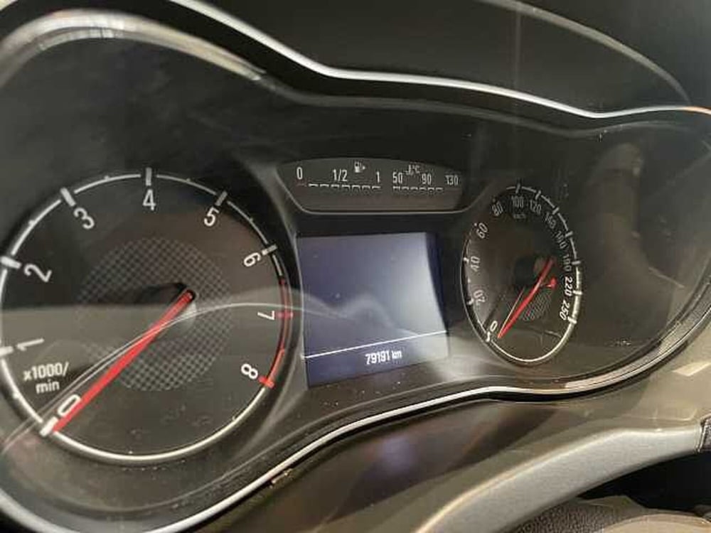 Opel Corsa Coupé usata a Milano (11)
