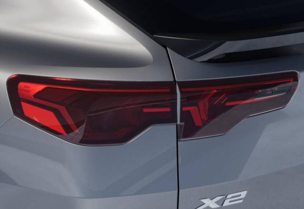 BMW X2 nuova a Modena (9)