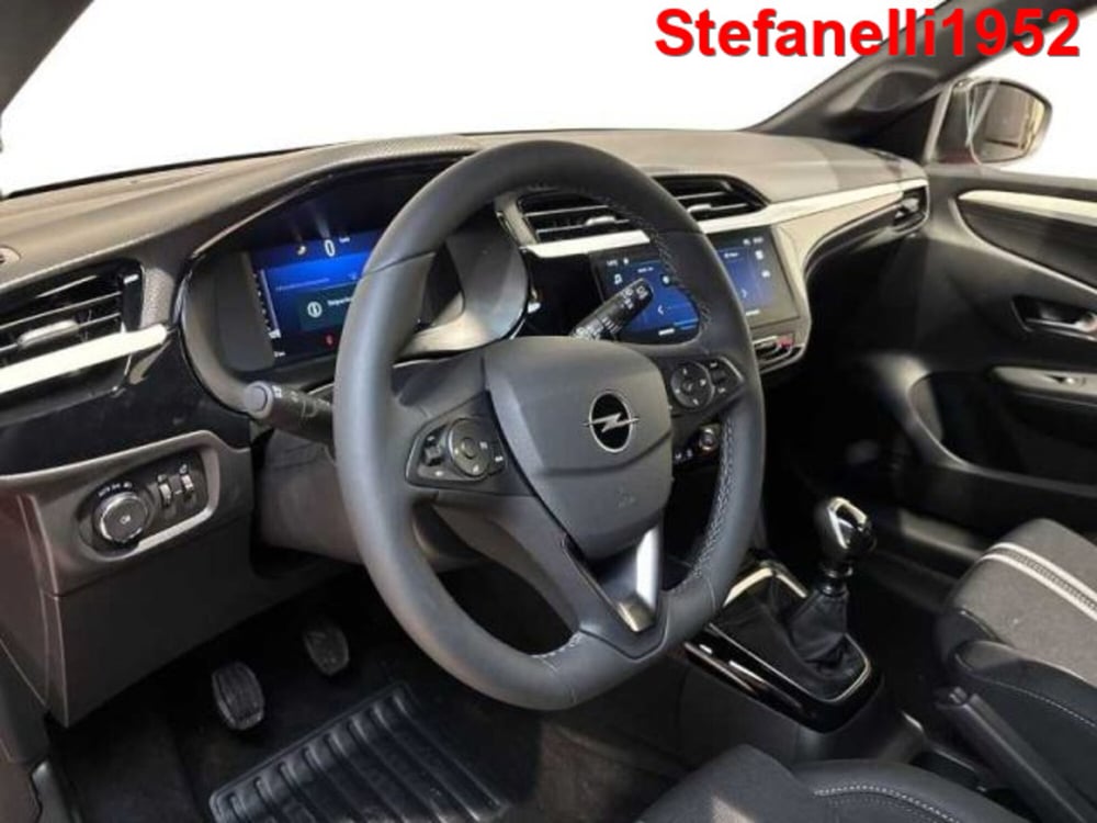 Opel Corsa nuova a Bologna (11)