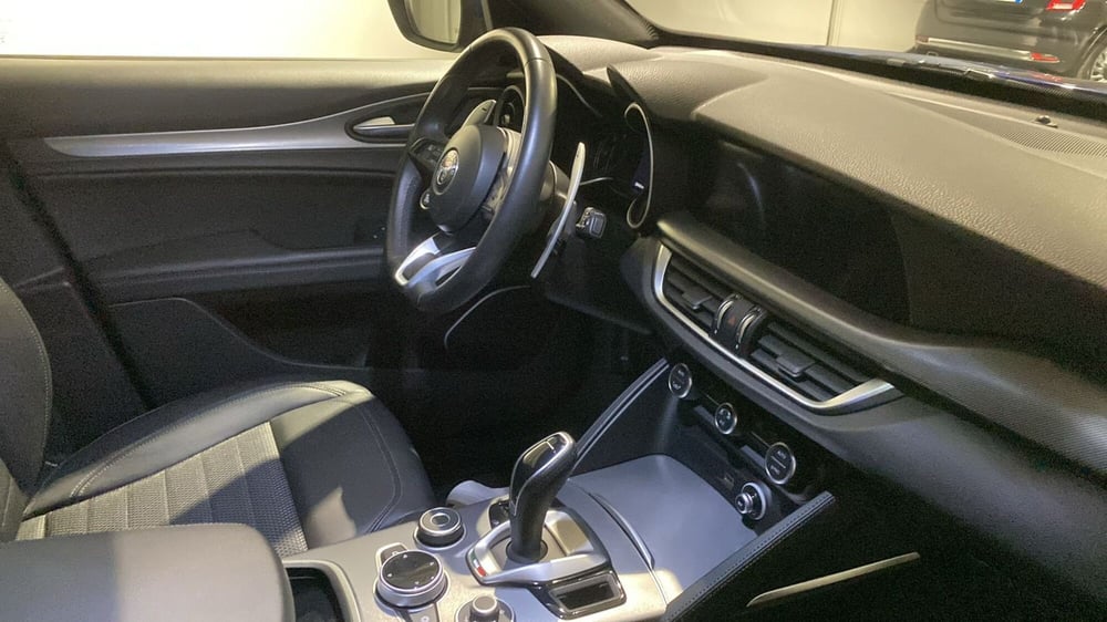 Alfa Romeo Stelvio usata a Bergamo (10)