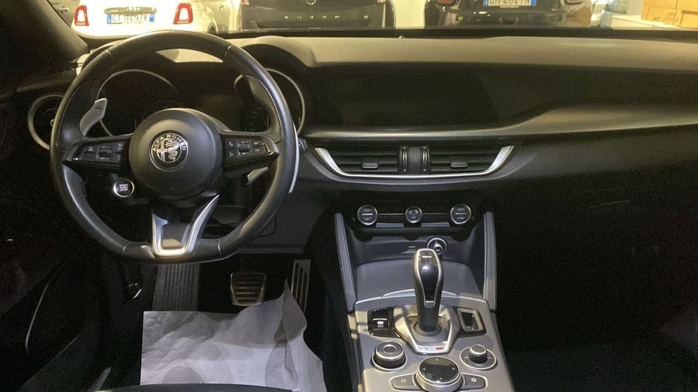 Alfa Romeo Stelvio usata a Bergamo (16)