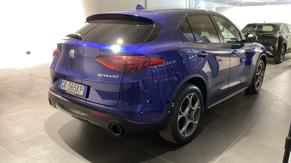 Alfa Romeo Stelvio usata a Bergamo (4)