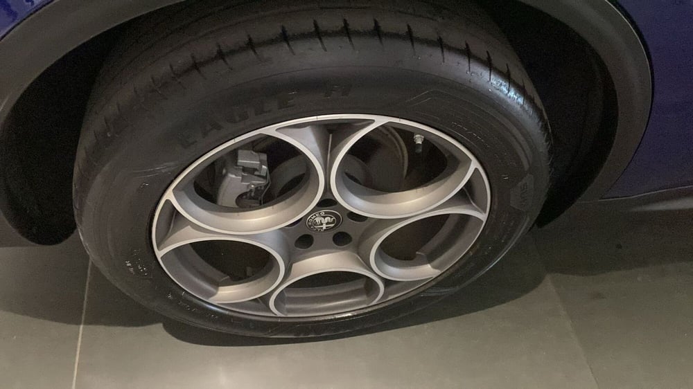 Alfa Romeo Stelvio usata a Bergamo (8)