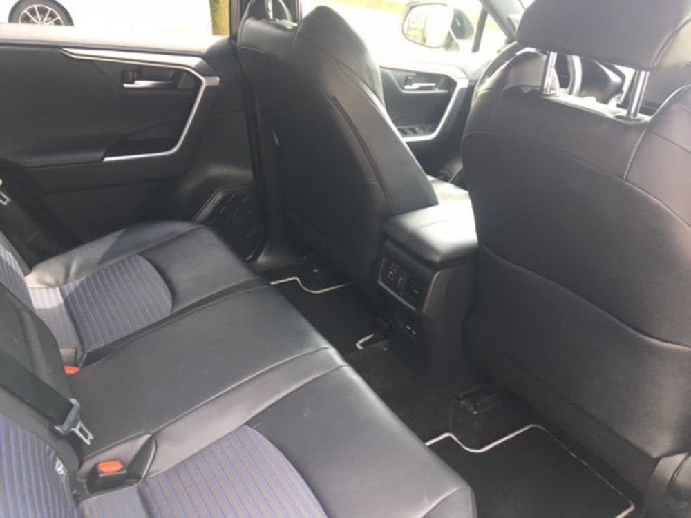Toyota Rav4 usata a Como (8)