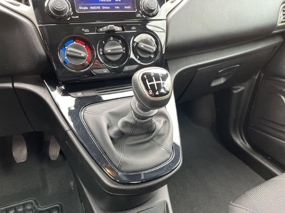 Lancia Ypsilon usata a Torino (14)