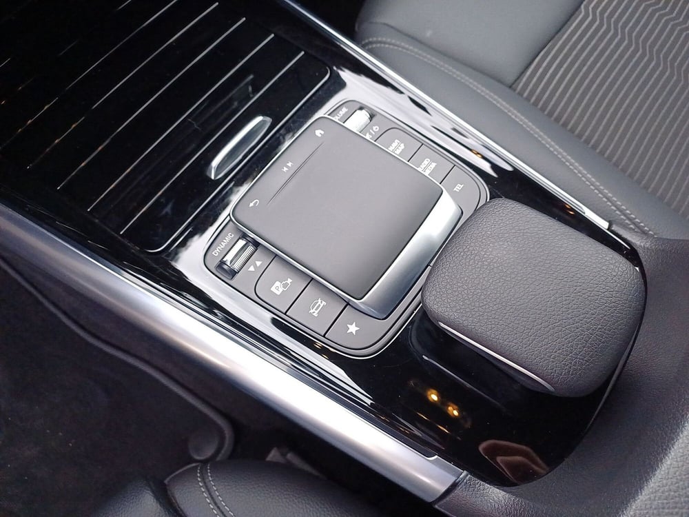 Mercedes-Benz GLA SUV usata  (9)