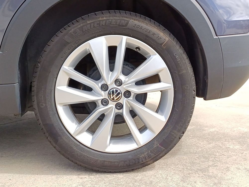 Volkswagen T-Cross usata  (13)