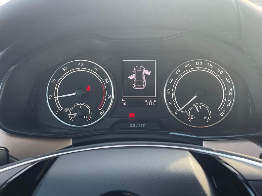 Skoda Kamiq nuova a Prato (13)