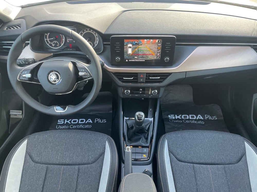 Skoda Kamiq nuova a Prato (14)