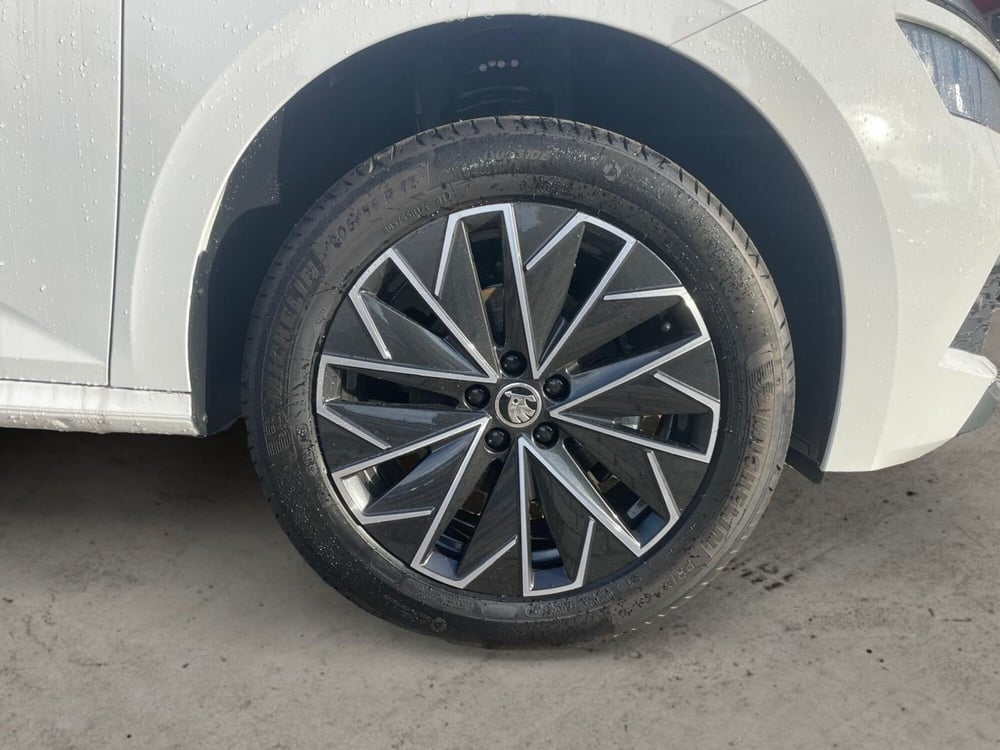 Skoda Kamiq nuova a Prato (7)